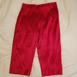 Red cropped pants